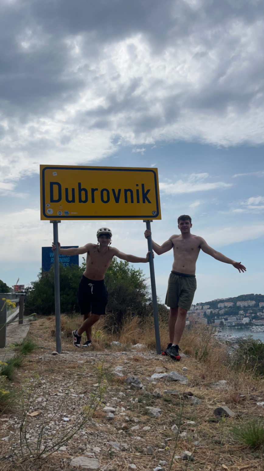 Dug put je pred nama, fotografija 2